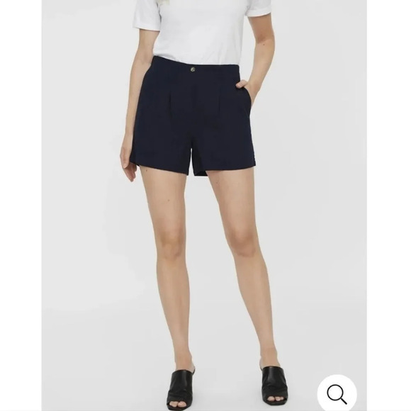 NWOT Vero Moda Astimilo Linen Shorts - Picture 1 of 9